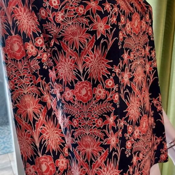 Talbots Tunic Top with Tie Detail: Size M NWOT. - Picture 3 of 8